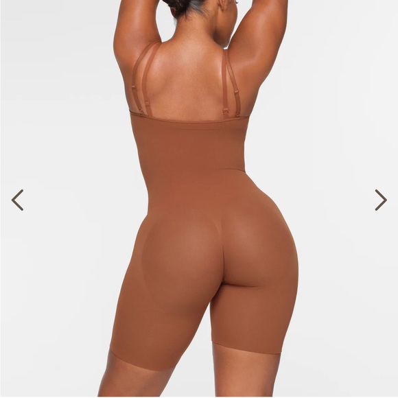 SKIMS SHAPEWEAR BUTT LIFTING OPEN BUST BODYSUIT SIZE M - Picture 5 of 15